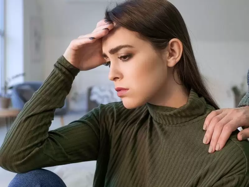 panik-atak-geciren-birine-nasil-yardim-edilir