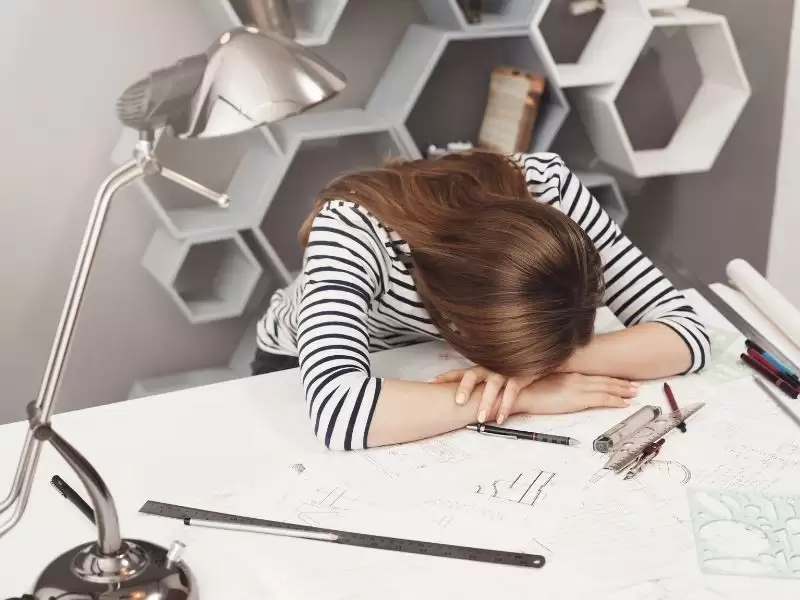 yetiskinlerde-dikkat-eksikligi-ve-hiperaktivite-bozuklugu