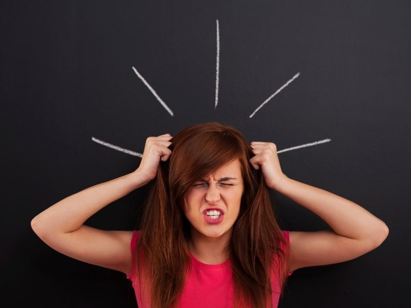 panik-atagin-fiziksel-belirtileri-nelerdir